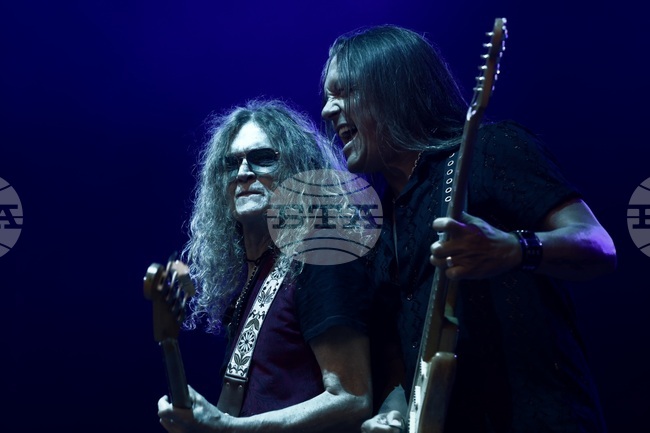 Глен Хюз - концерт