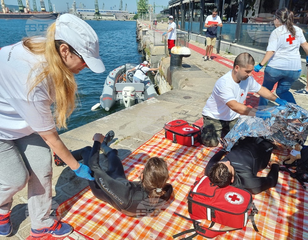 Варна - доброволци - демонстрация