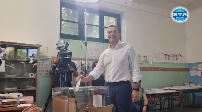 Днес се решава какво ще бъде качеството на гръцката демокрация през следващите четири години, каза днес лидерът на СИРИЗА Ципрас, след като гласува в Атина