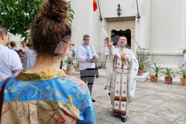 Румъния - църква - празник