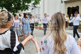 Румъния - църква - празник