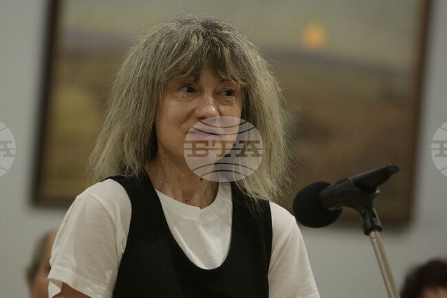 Мисията на „Литературен вестник“ е да отстоява високата литература и култура, каза за БТА проф. Амелия Личева, главен редактор на изданието