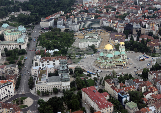 Отменено е разрешителното за строеж на къщата на ул. „Стара планина“ 9 и тя ще се сдобие със защитен статут, написа Васил Терзиев