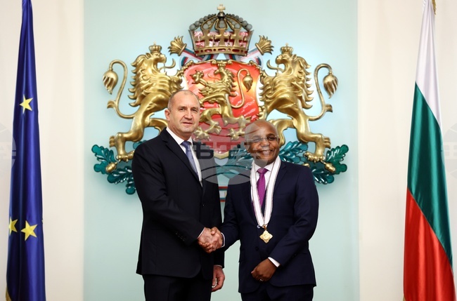 Румен Радев - Табо Тахе - награждаване