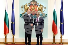 Румен Радев - Табо Тахе - награждаване