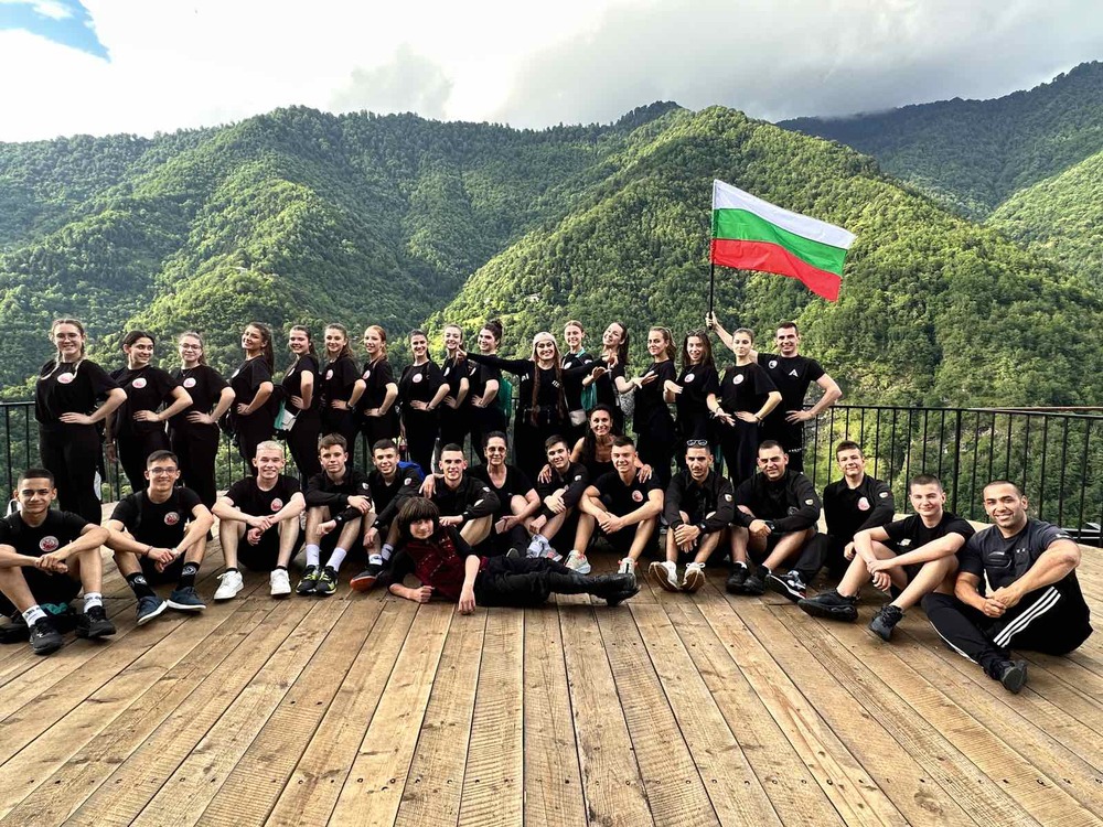 Община Сливен: Ансамбъл „Браво“ отвя конкуренцията и отново спечели „Golden grand prix“ на фестивала на изкуствата в Батуми, Грузия