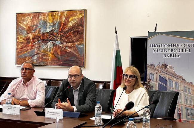 Министър Стойчева: ИКТ секторът може да бъде водеща индустрия във Варна