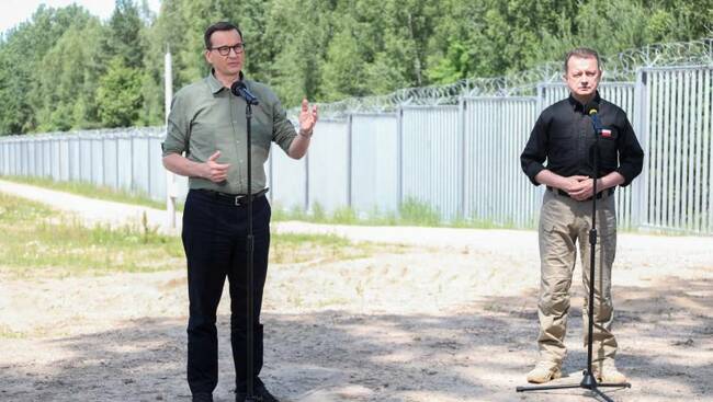 ПАП: Полската армия може да бъде по-силна благодарение на подобрените публични финанси, каза Моравецки