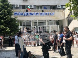 Снимки: Агенция „Митници“