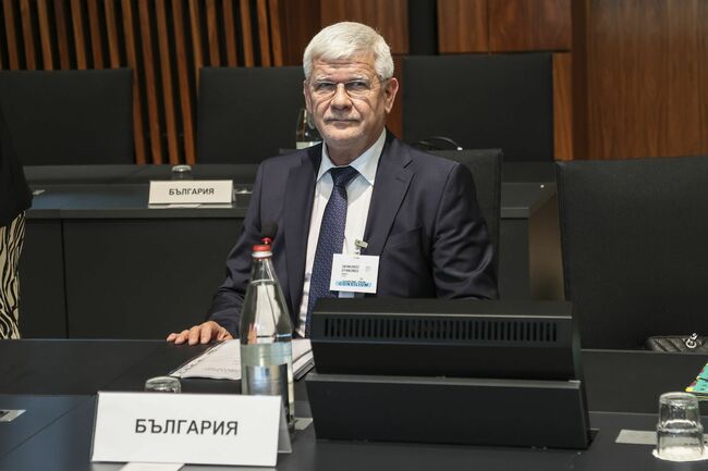 Bulgarian Agriculture Minister Vatev to Confer with Polish, Hungarian, Romanian, Slovakian Counterparts