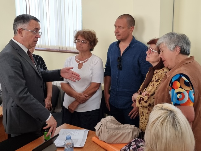 Жители на Кърджали се обявиха против намерение на общината да актуализира действащ устройствен план, водещ до строеж на метри от домовете им