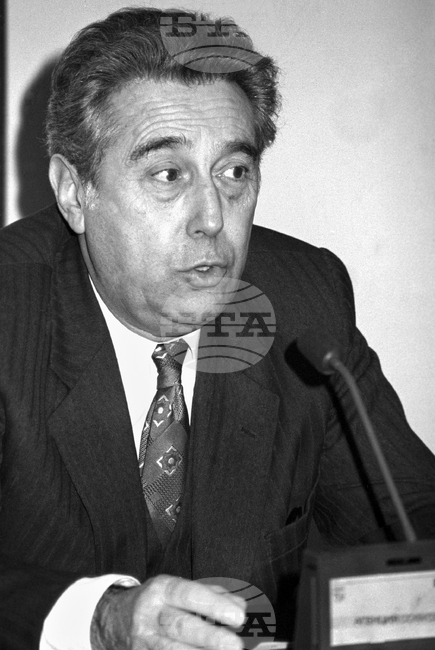 Проф. Александър Джеров