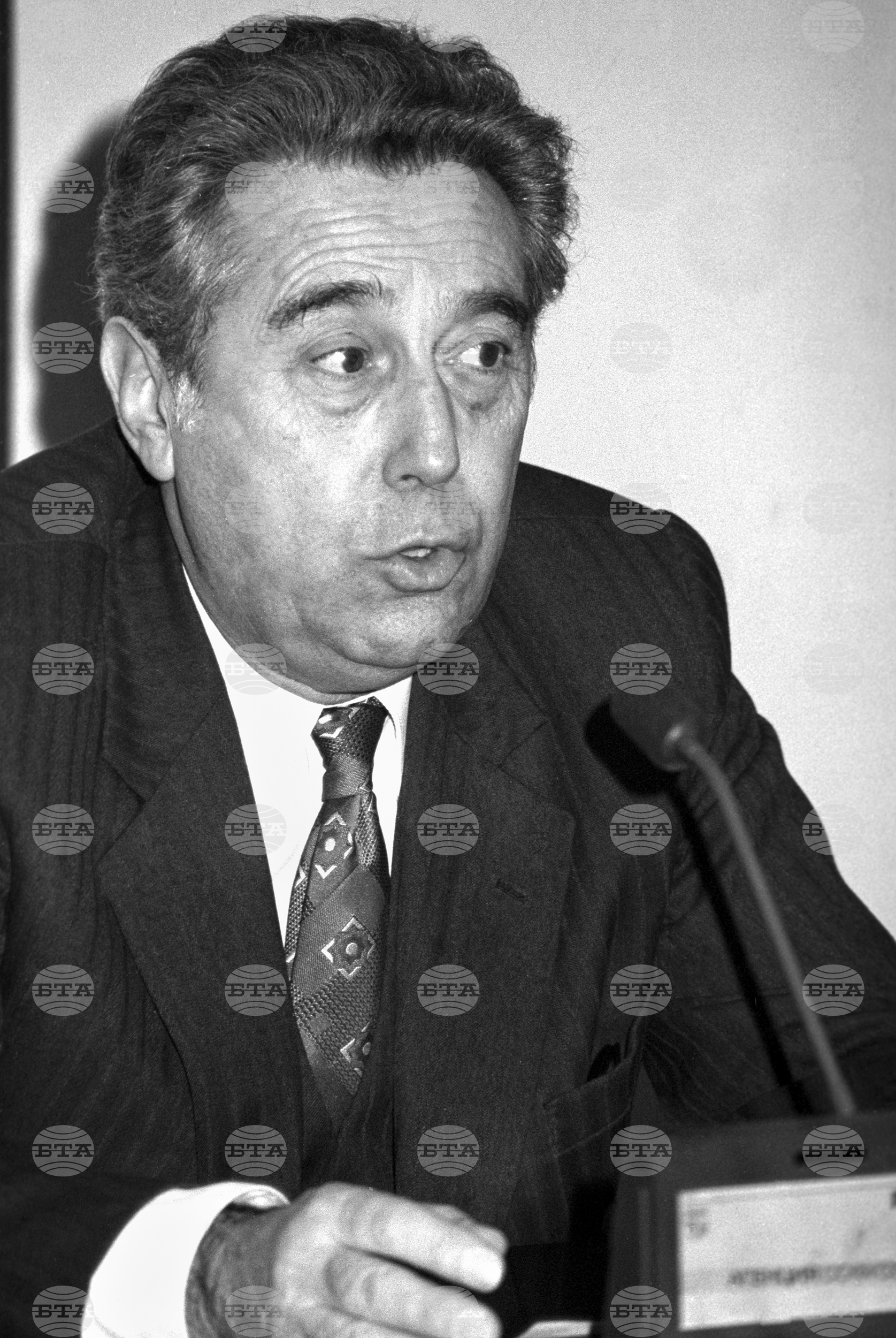 Проф. Александър Джеров