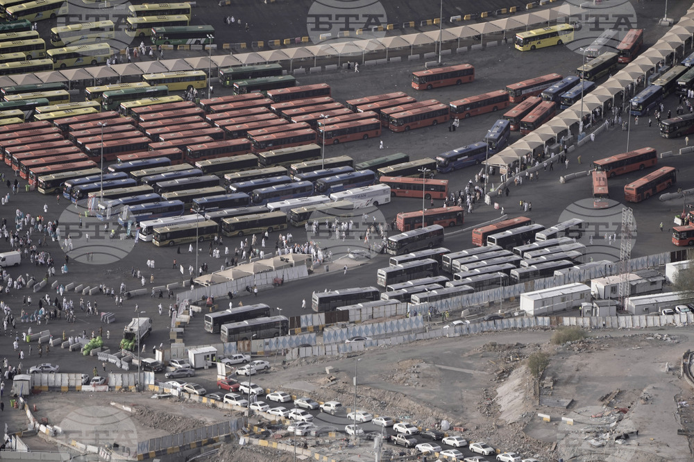 Четиресет и двама индийци са сред 44-те жертви на катастрофата между автобус с поклонници и цистерна в Саудитска Арабия