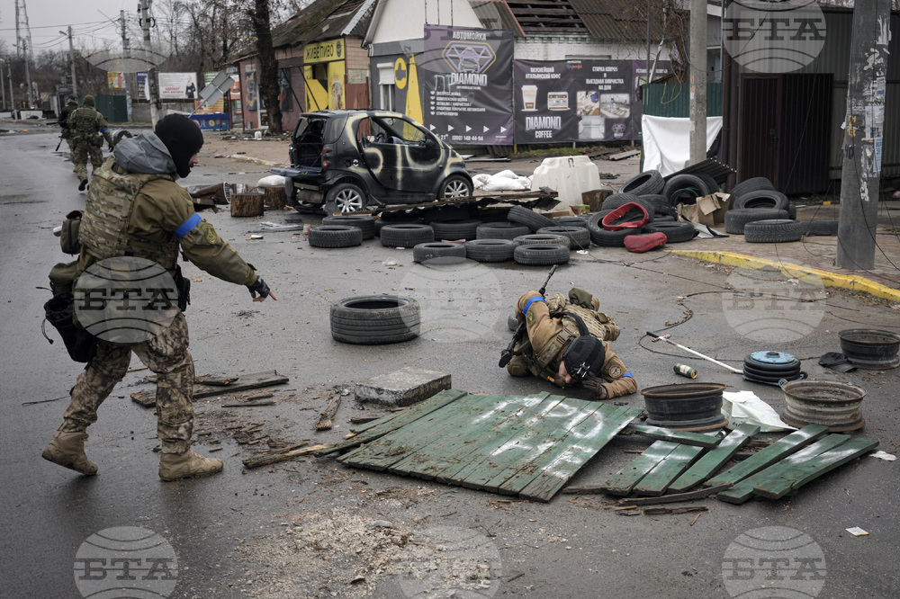 Трупове на цивилни са открити в град Буча край Киев, казва украински представител