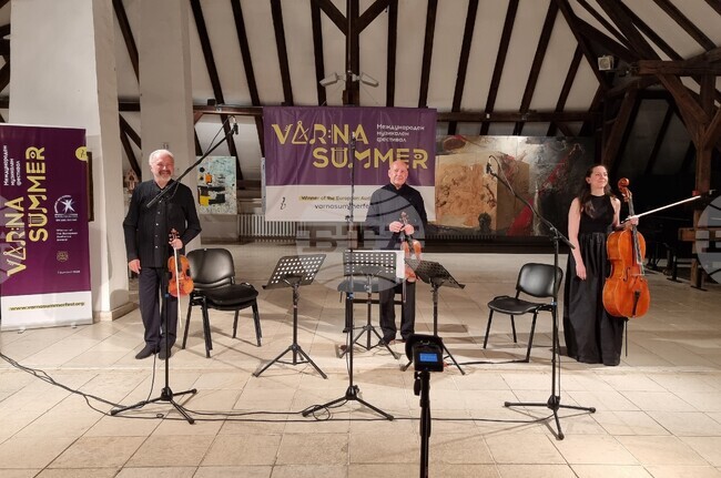 Варна - ММФ "Варненско лято" - трио Ситковецки - концерт