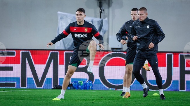 Янис Карабельов игра за Партизан Белград при успех над Раднички 1923