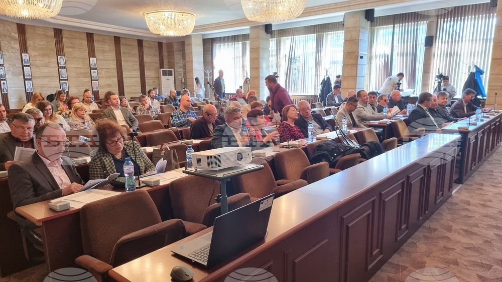 Общинските съветници на Добрич не одобриха отчета на Програмата за капиталови разходи на общината