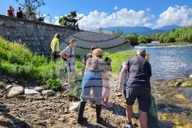 Самоков - зарибяване - река