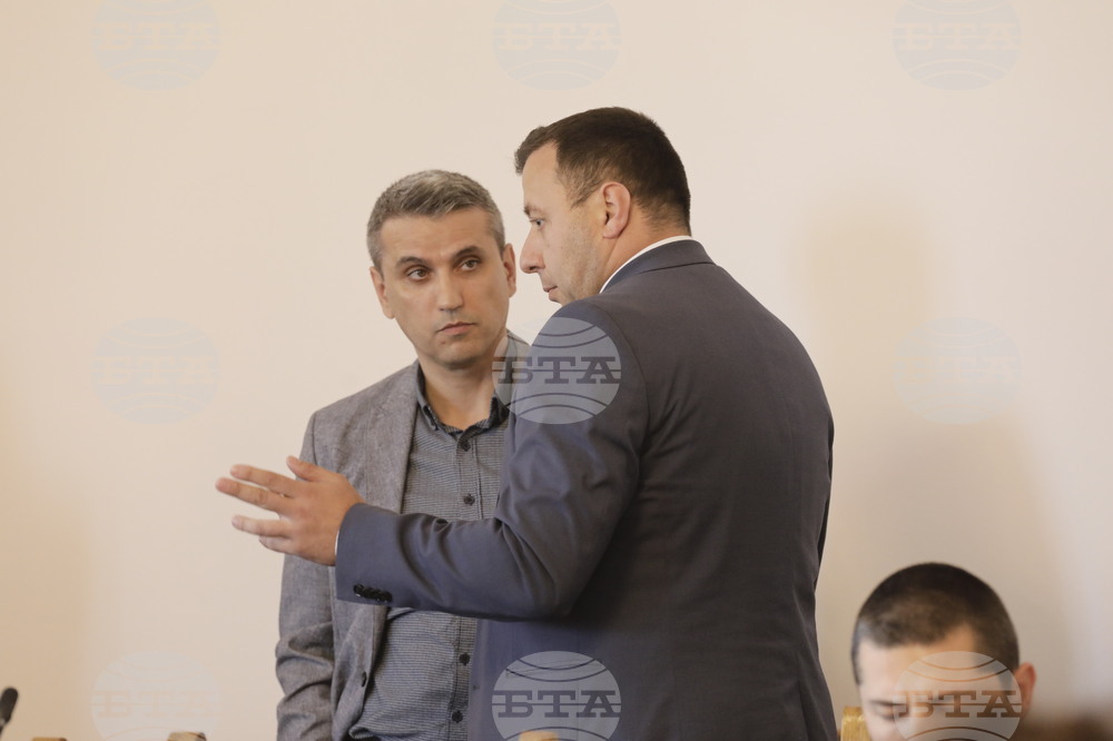 Парламент - Комисия по правни въпроси