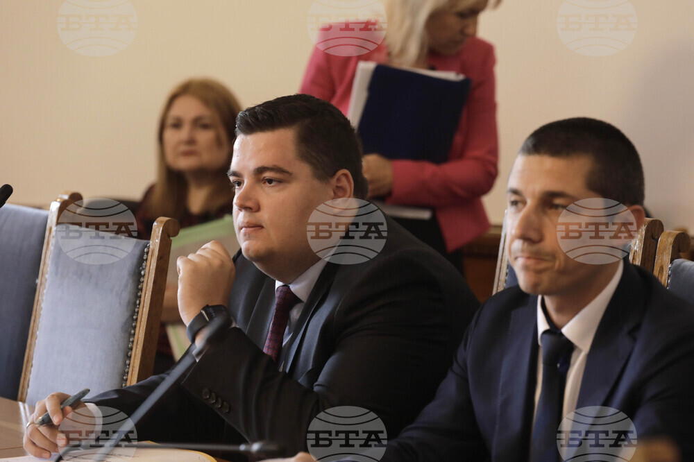 Парламент - Комисия по правни въпроси