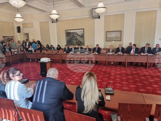 Народно събрание - ГЕРБ-СДС – „Продължаваме Промяната-Демократична България" - ДПС - среща