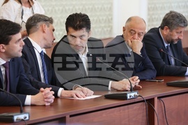 Народно събрание - ГЕРБ-СДС – „Продължаваме Промяната-Демократична България" - ДПС - среща