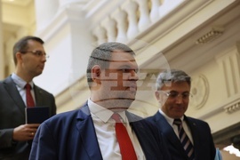 Народно събрание - ГЕРБ-СДС – „Продължаваме Промяната-Демократична България" - ДПС - среща - брифинг