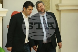 Народно събрание - ГЕРБ-СДС – „Продължаваме Промяната-Демократична България" - ДПС - среща - брифинг