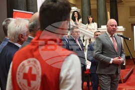 Парламент - Кръводарителска акция - откриване