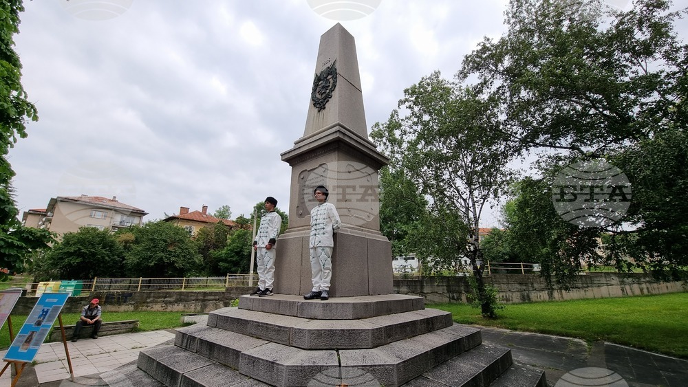 Брезник - Паметник на загиналите в Сръбско-българската война - годишнина