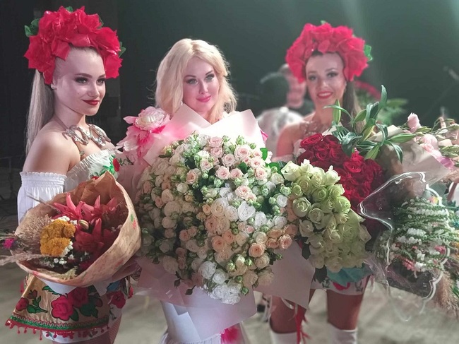 Украинската изпълнителка Катерина Бужинска изпълни българска песен на благотворителен концерт в Одеса