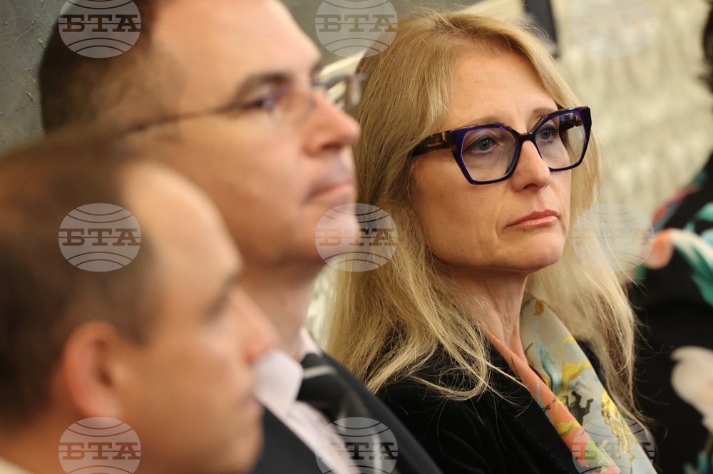 Парламент - Комисия по икономическа политика и иновации - заседание