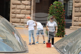 Зона “Ларго” - стъклени куполи - почистване