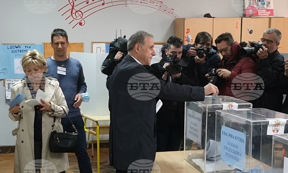 Кандидатът за президент на опозиционната коалиция „Обединена Сърбия“ напусна партията си след изборите в неделя