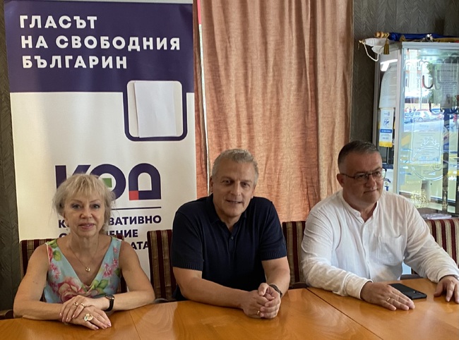 Петър Москов: Премиерът да нареди на службите да разкрият връзките на Възраждане с Русия