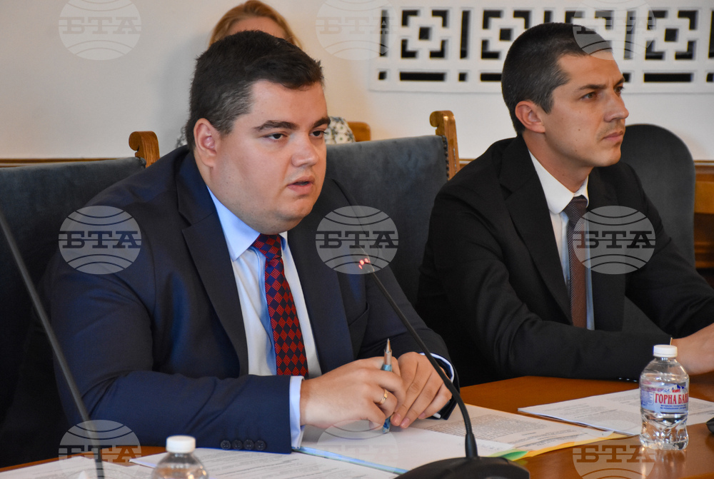 Парламент - Комисията по правни въпроси