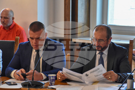 Парламент - Комисията по правни въпроси