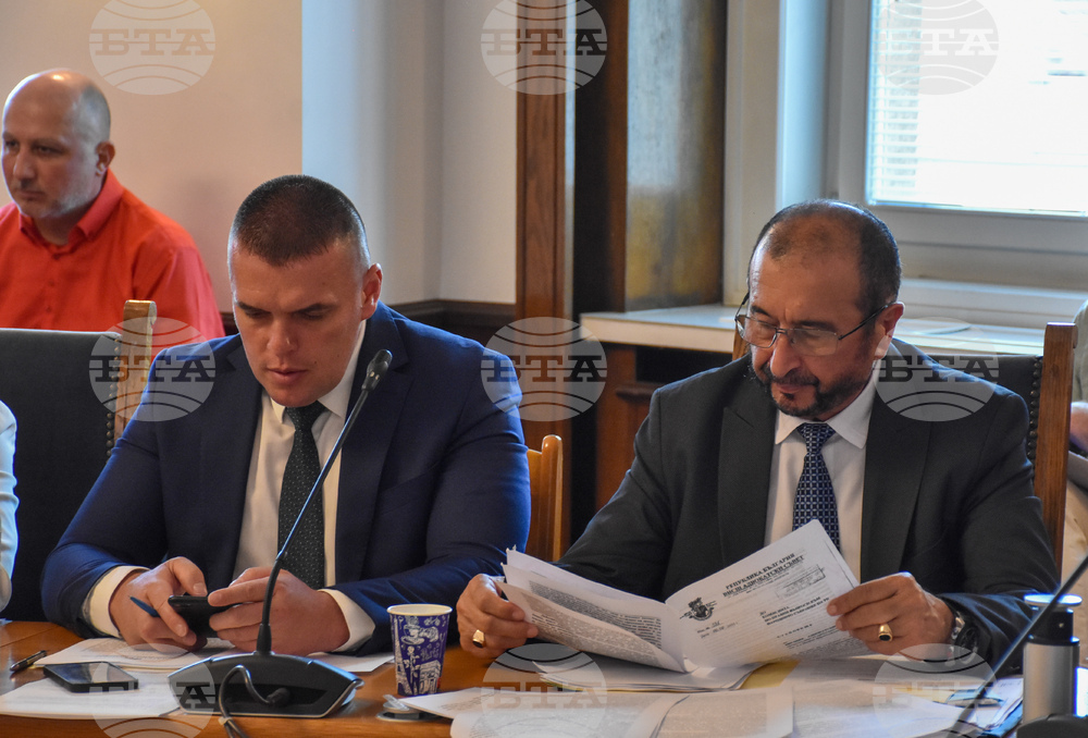 Парламент - Комисията по правни въпроси
