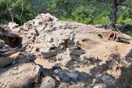 Село Храстово - крепост - разкопки