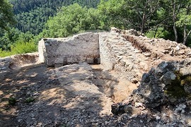 Село Храстово - крепост - разкопки