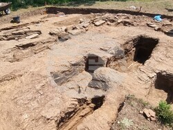 Село Храстово - крепост - разкопки