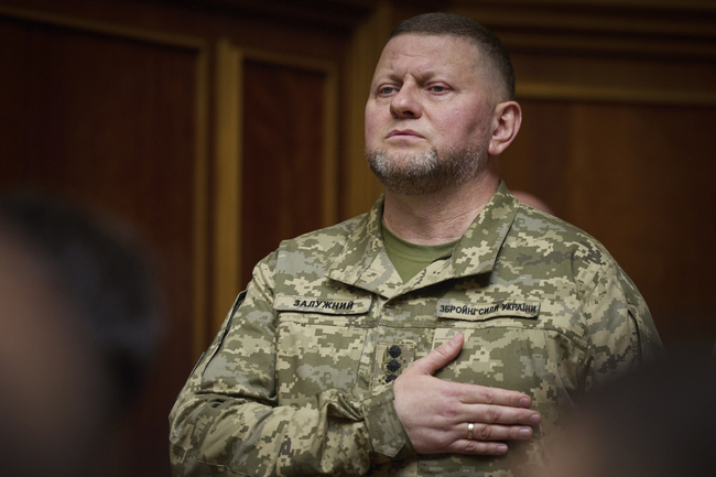 Украинският главнокомандващ призова за нови оръжейни доставки в момент, когато войната с Русия според него навлиза в нов етап