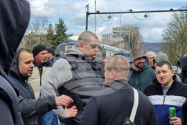 Варна - футболни фенове - протест