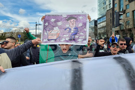 Варна -футболни фенове - протест