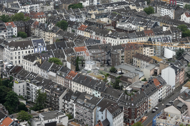 Екологосъобразните ремонти на жилищата в Германия, Франция, Италия и Испания биха стрували около 3 трилиона евро, според проучване 