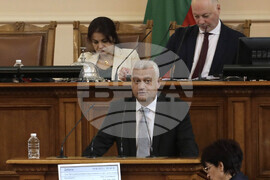 Парламент - заседание - Емил Дечев