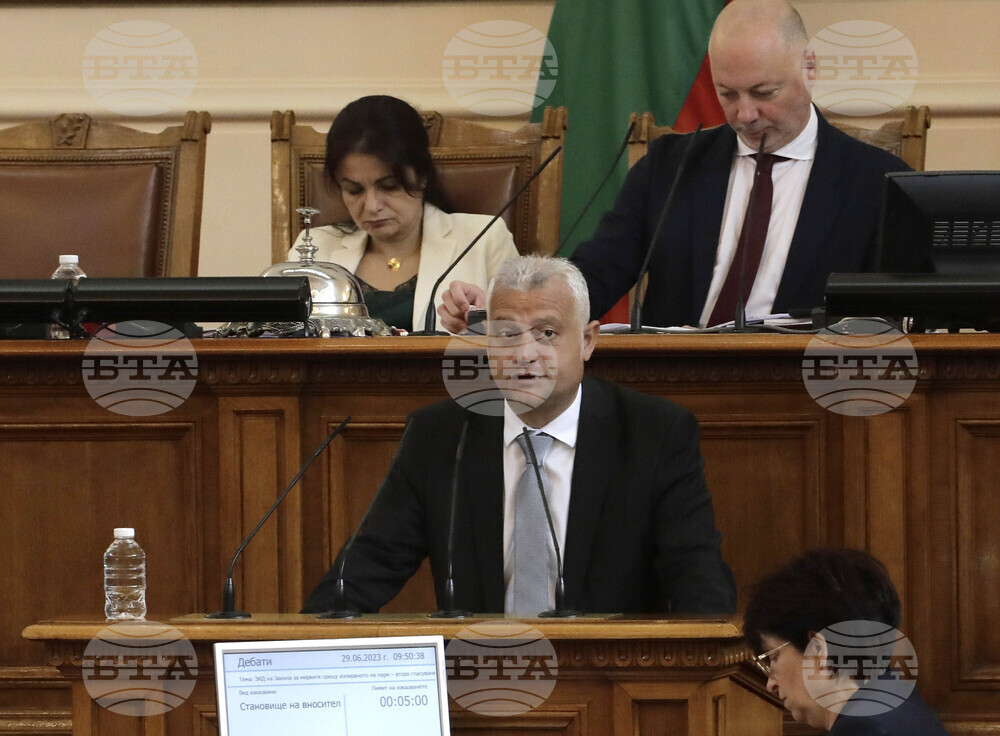 Парламент - заседание - Емил Дечев