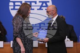 Национален пресклуб на БТА-София - Държавна агенция „Безопасност на движението по пътищата" - награди