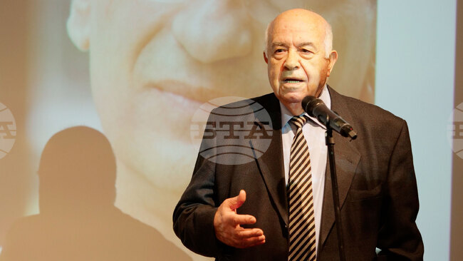 Проф. Георги Фотев е тазгодишният носител на наградата за хуманитаристика "Богдан Богданов"